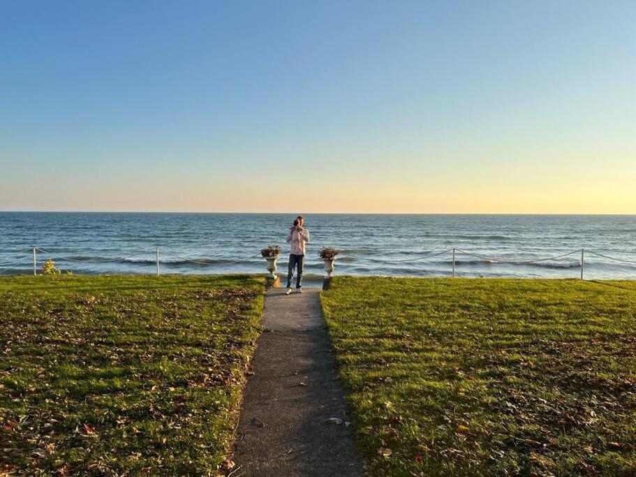 Beach House In Niagara Wainfleet Eksteriør bilde