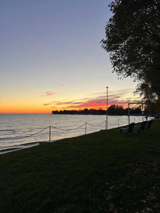 Beach House In Niagara Wainfleet Eksteriør bilde
